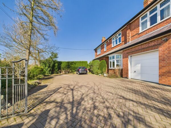 Derby Road, Melbourne, DE73 8DE