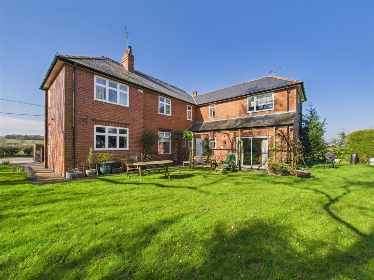 Derby Road, Melbourne, DE73 8DE