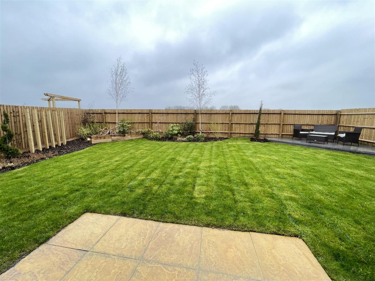 Leawood Gardens, Drakelow, DE15 9WN