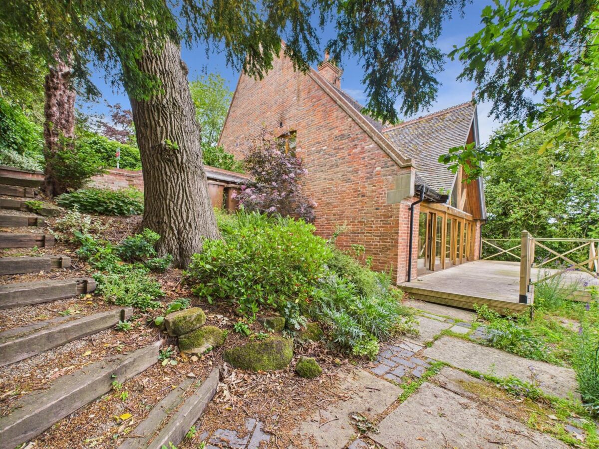 Pennside, Penn Lane, Melbourne, DE73 8EP