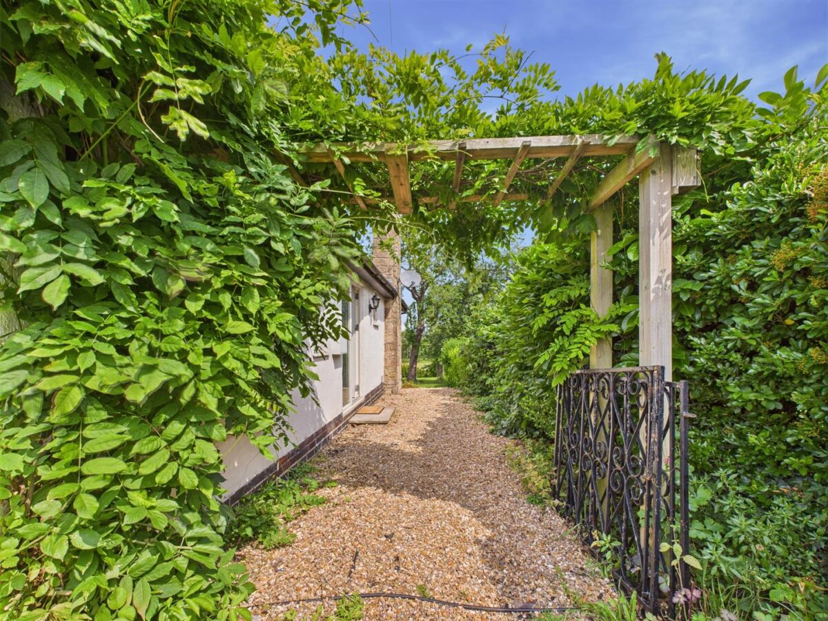 White Lodge, Ingleby Road, Stanton By Bridge, DE73 7HU