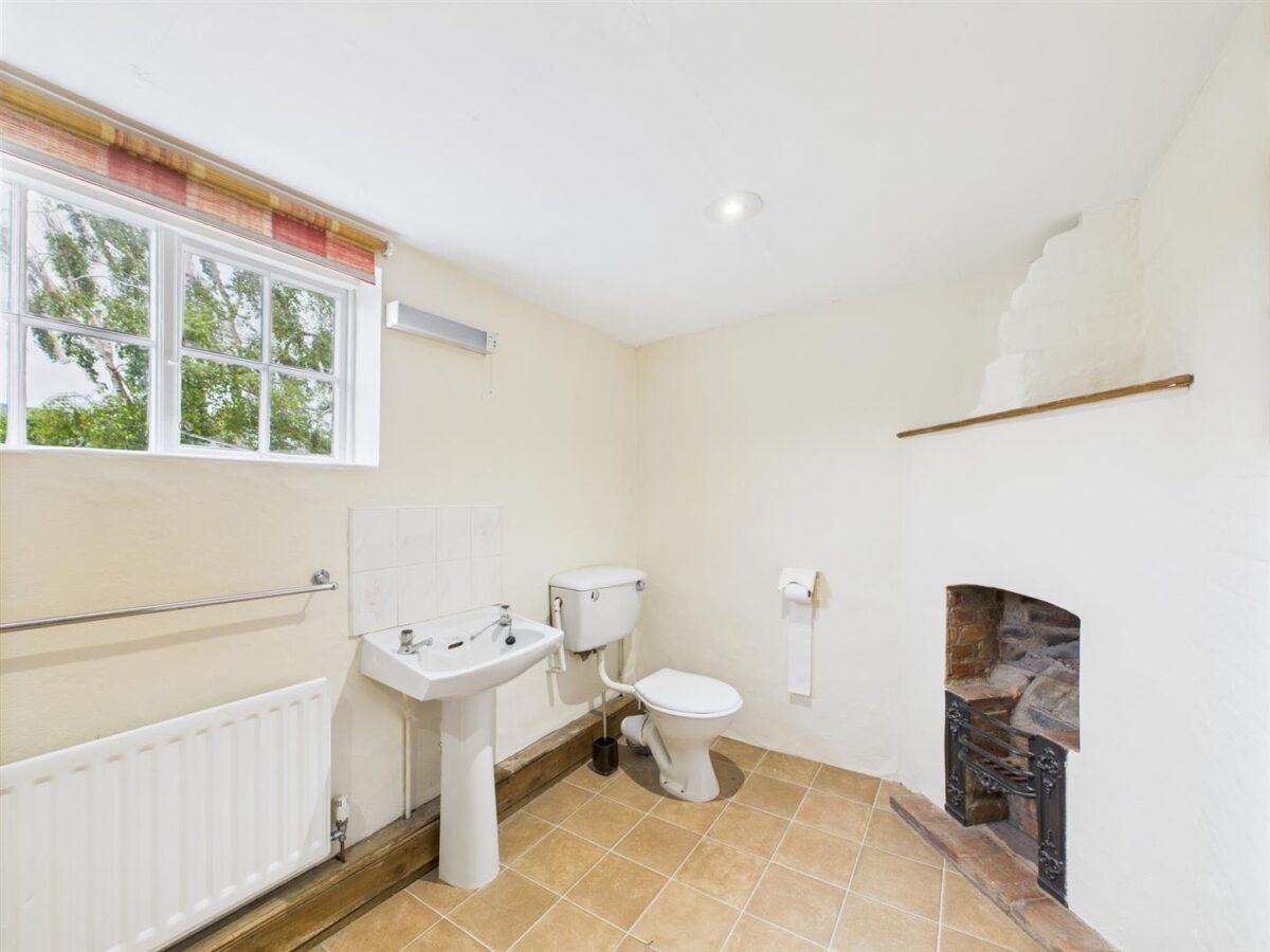 Rose's Cottage, Blanch Croft, Melbourne, DE73 8GG