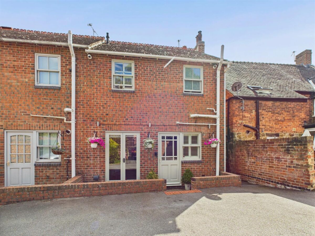 Victoria Mews, Derby Road, Melbourne, DE73 8FE
