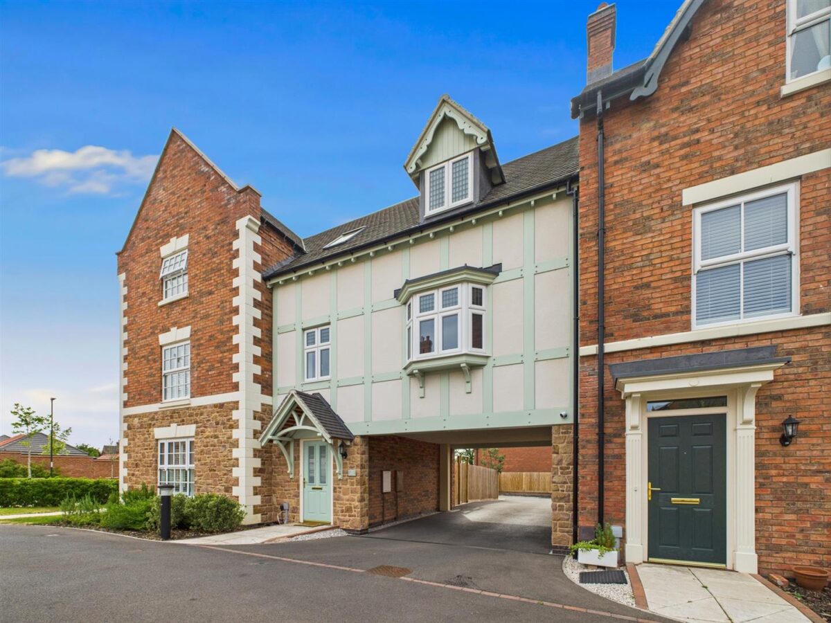 Freeman Drive, Melbourne, DE73 8JA