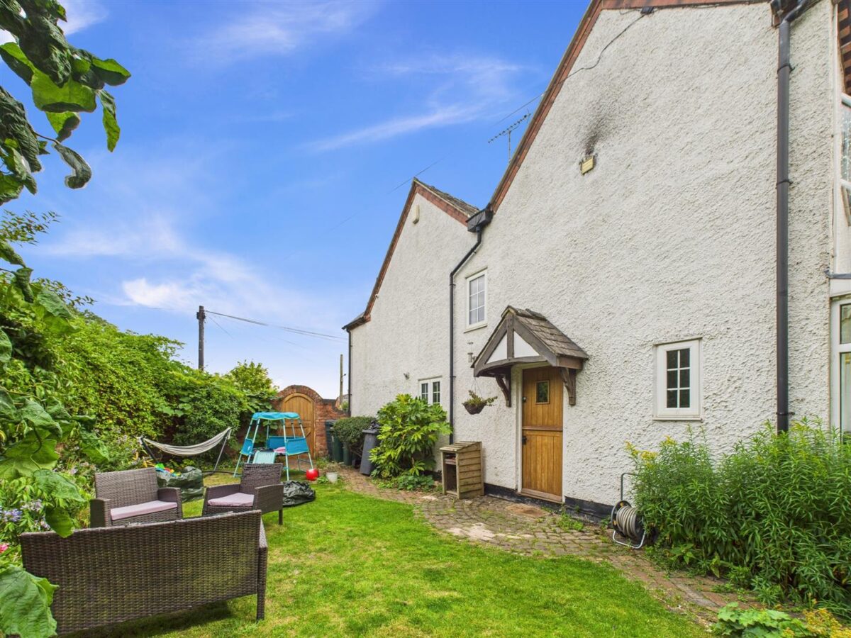 Inglenook Cottage, Main Street, Weston-On-Trent, DE72 2BL