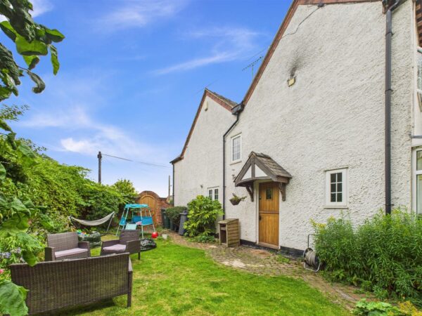 Inglenook Cottage, Main Street, Weston-On-Trent, DE72 2BL