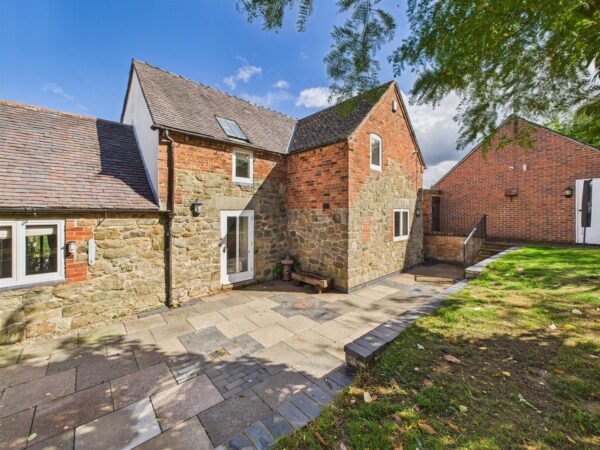 Elms Farm Cottage, Trent Lane, Kings Newton, DE73 8BT