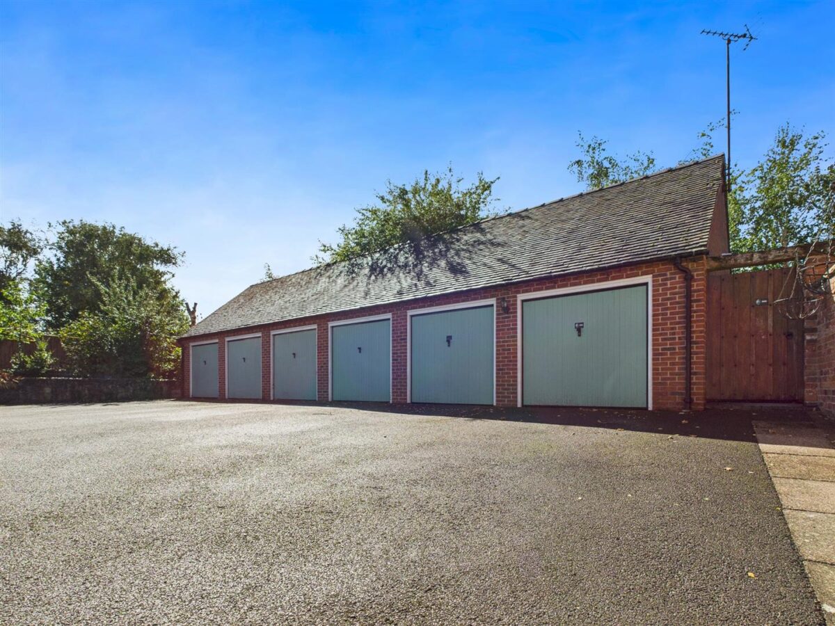 Elms Farm Cottage, Trent Lane, Kings Newton, DE73 8BT