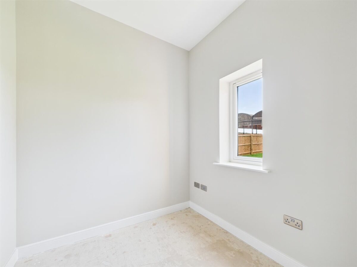 Acresford Road, Netherseal, DE12 8DT