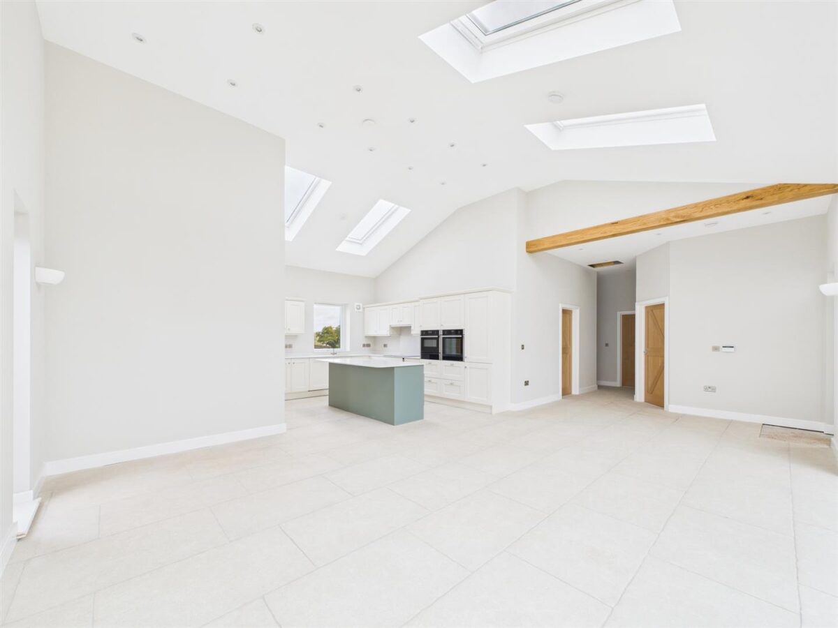 Acresford Road, Netherseal, DE12 8DT