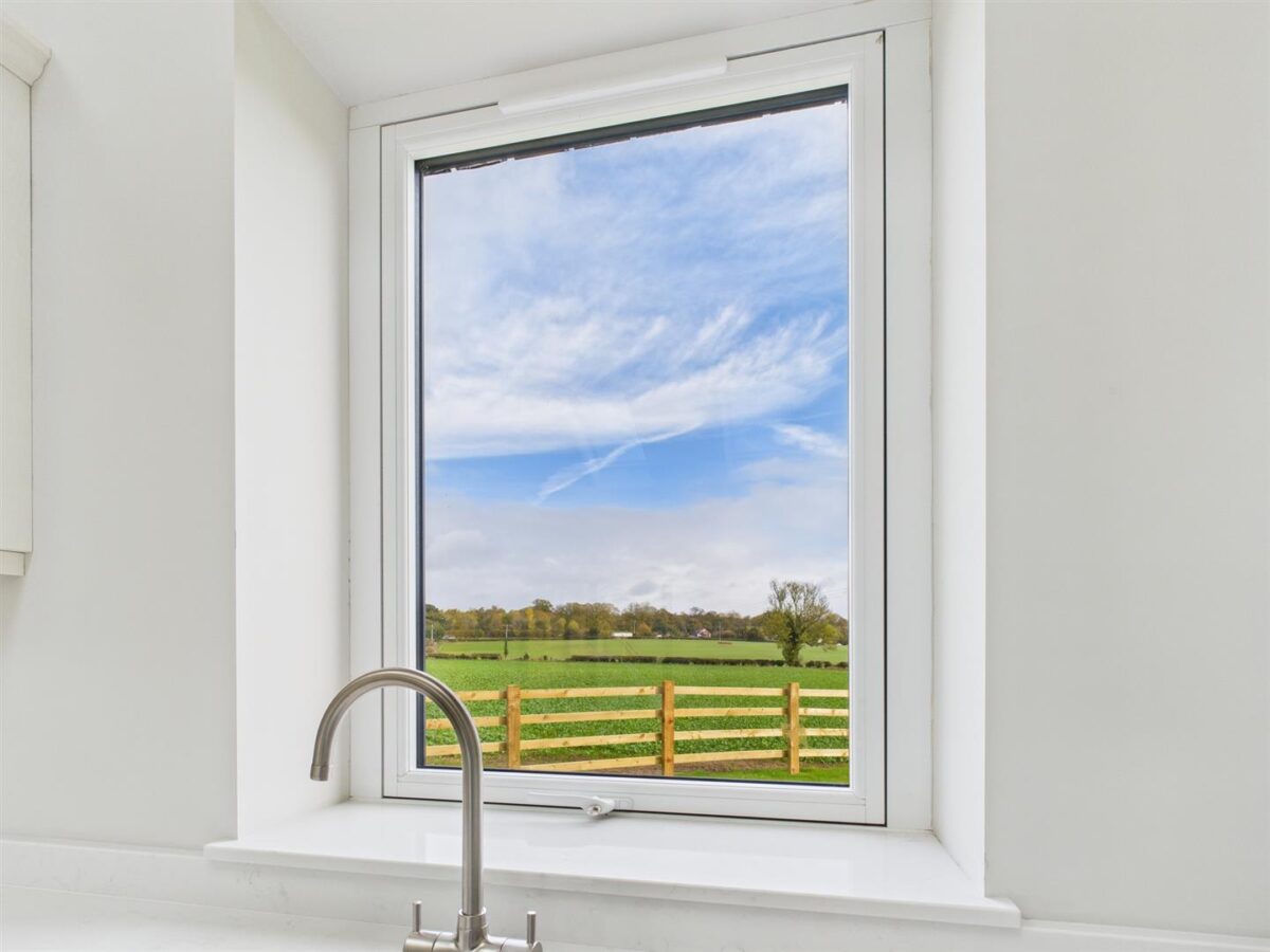 Acresford Road, Netherseal, DE12 8DT