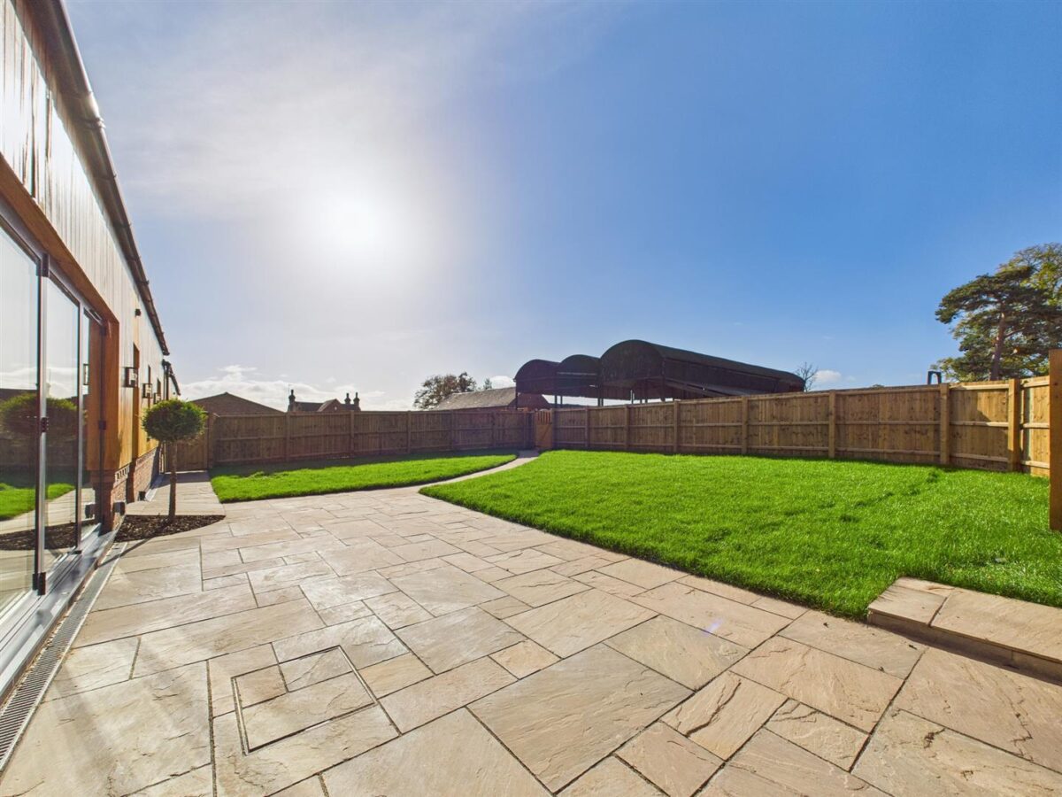 Acresford Road, Netherseal, DE12 8DT