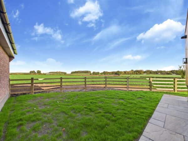 Acresford Road, Netherseal, DE12 8DT