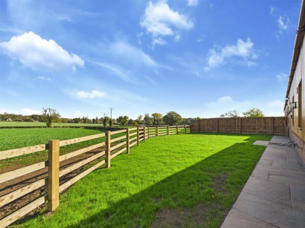 Acresford Road, Netherseal, DE12 8DT