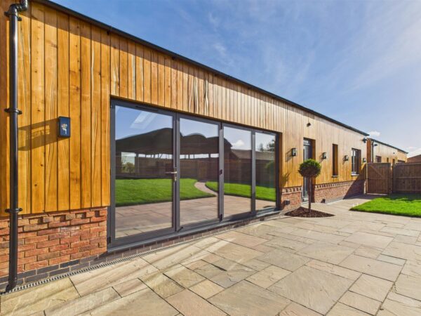 Acresford Road, Netherseal, DE12 8DT