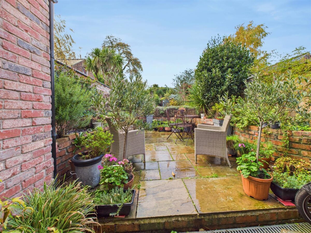 Victoria Street, Melbourne, DE73 8FQ