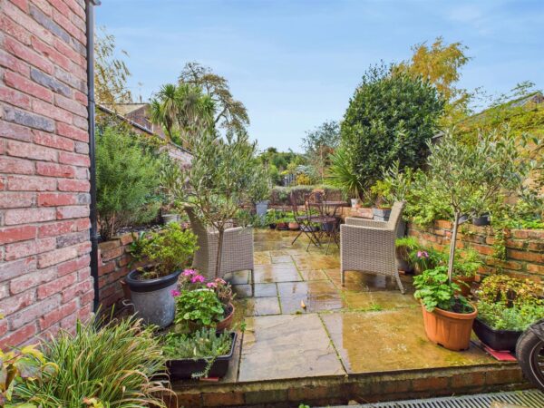 Victoria Street, Melbourne, DE73 8FQ