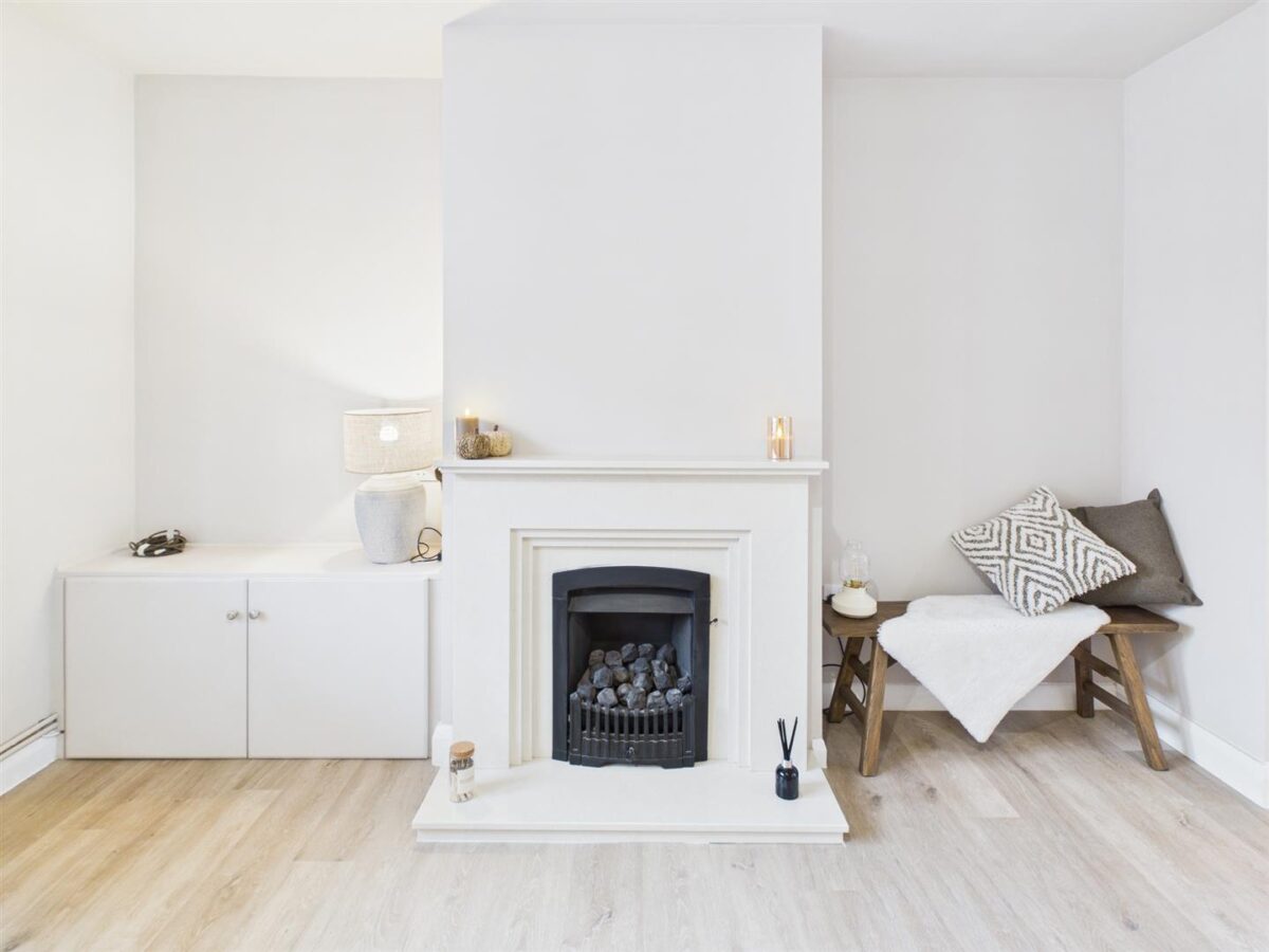 Monk Street, Tutbury, DE13 9NA