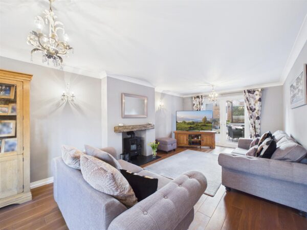 Ealand Street, Rolleston-On-Dove, DE13 9AY