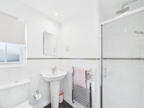 Ealand Street, Rolleston-On-Dove, DE13 9AY