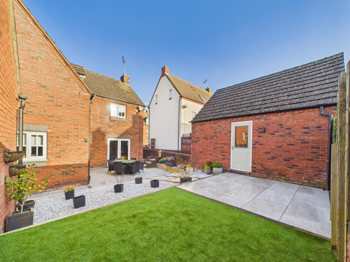 Ealand Street, Rolleston-On-Dove, DE13 9AY