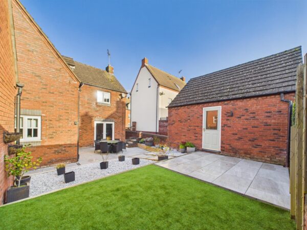 Ealand Street, Rolleston-On-Dove, DE13 9AY