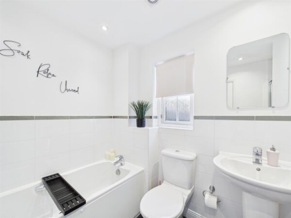 Ealand Street, Rolleston-On-Dove, DE13 9AY