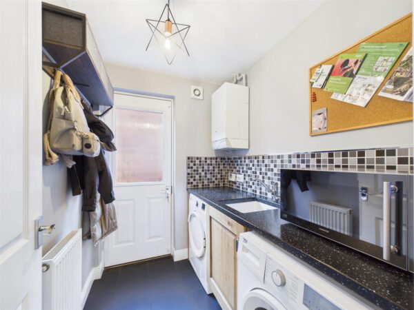 Ealand Street, Rolleston-On-Dove, DE13 9AY