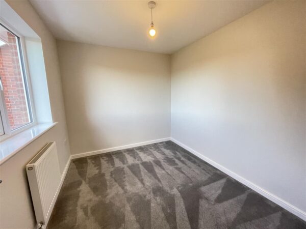 Leawood Gardens, Drakelow, DE15 9WN