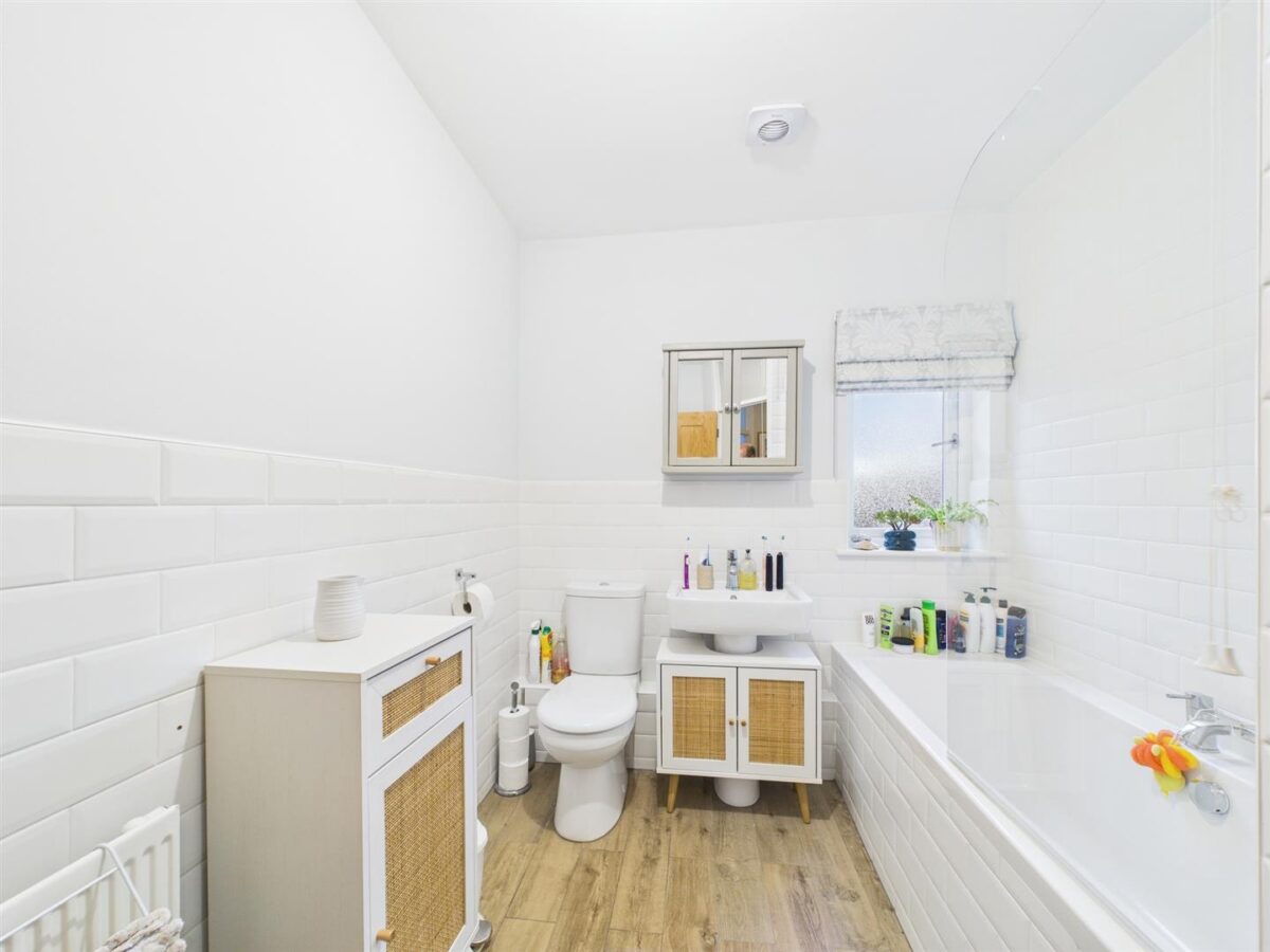 Queensway, Melbourne, DE73 8FG