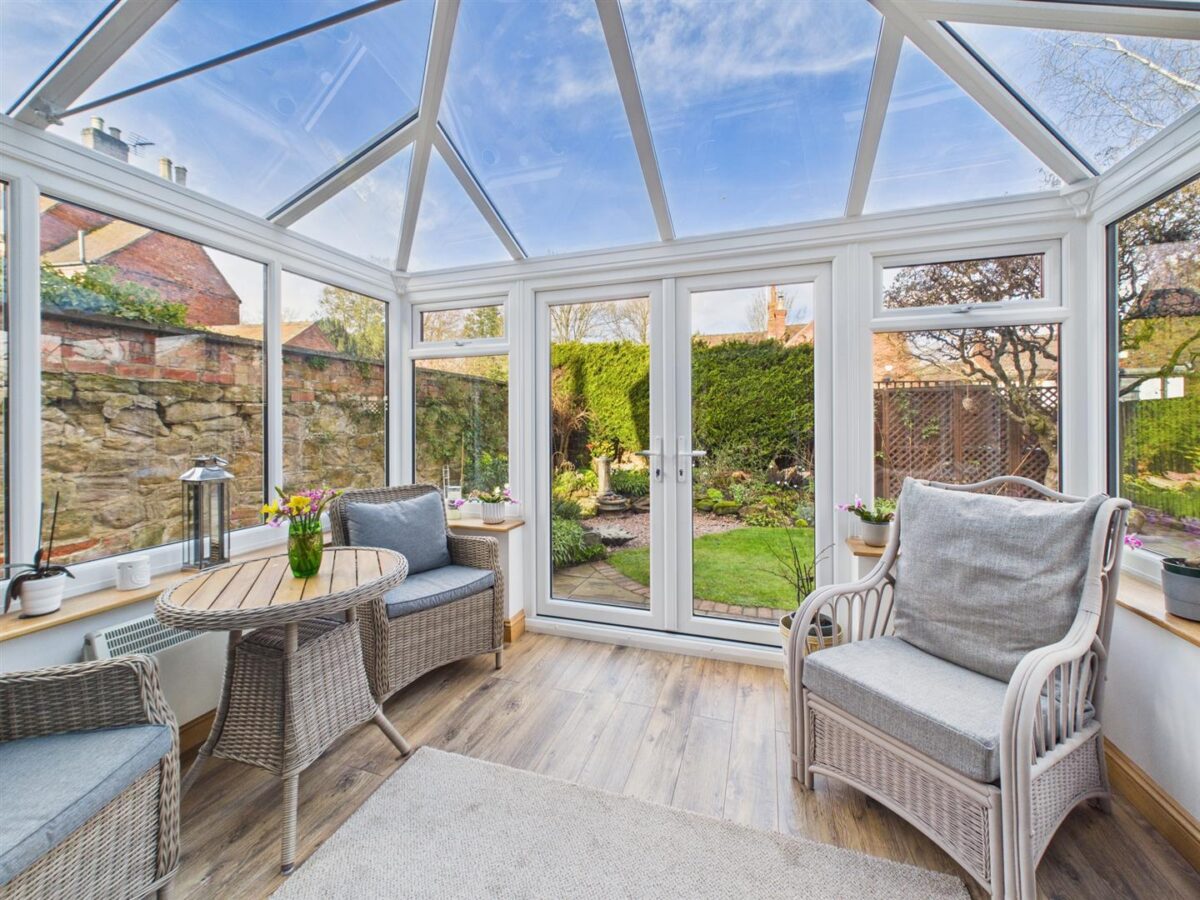 Castle Mews, Melbourne, DE73 8LW