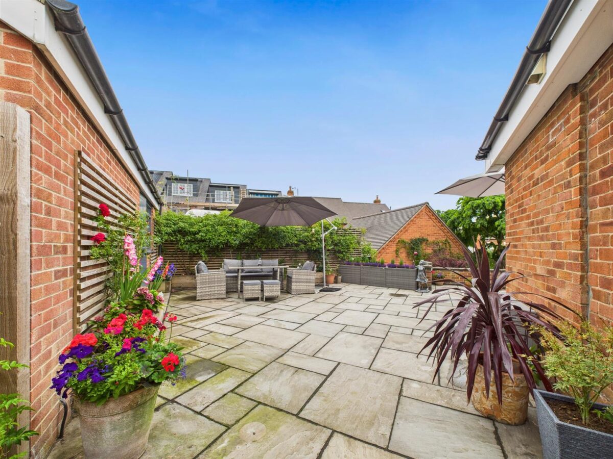 George Street, Melbourne, DE73 8JL