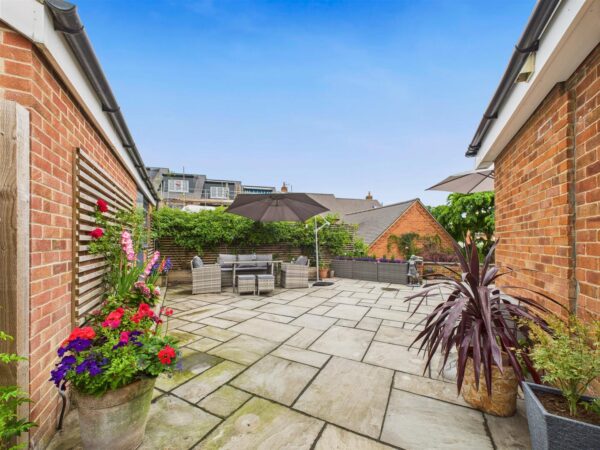 George Street, Melbourne, DE73 8JL