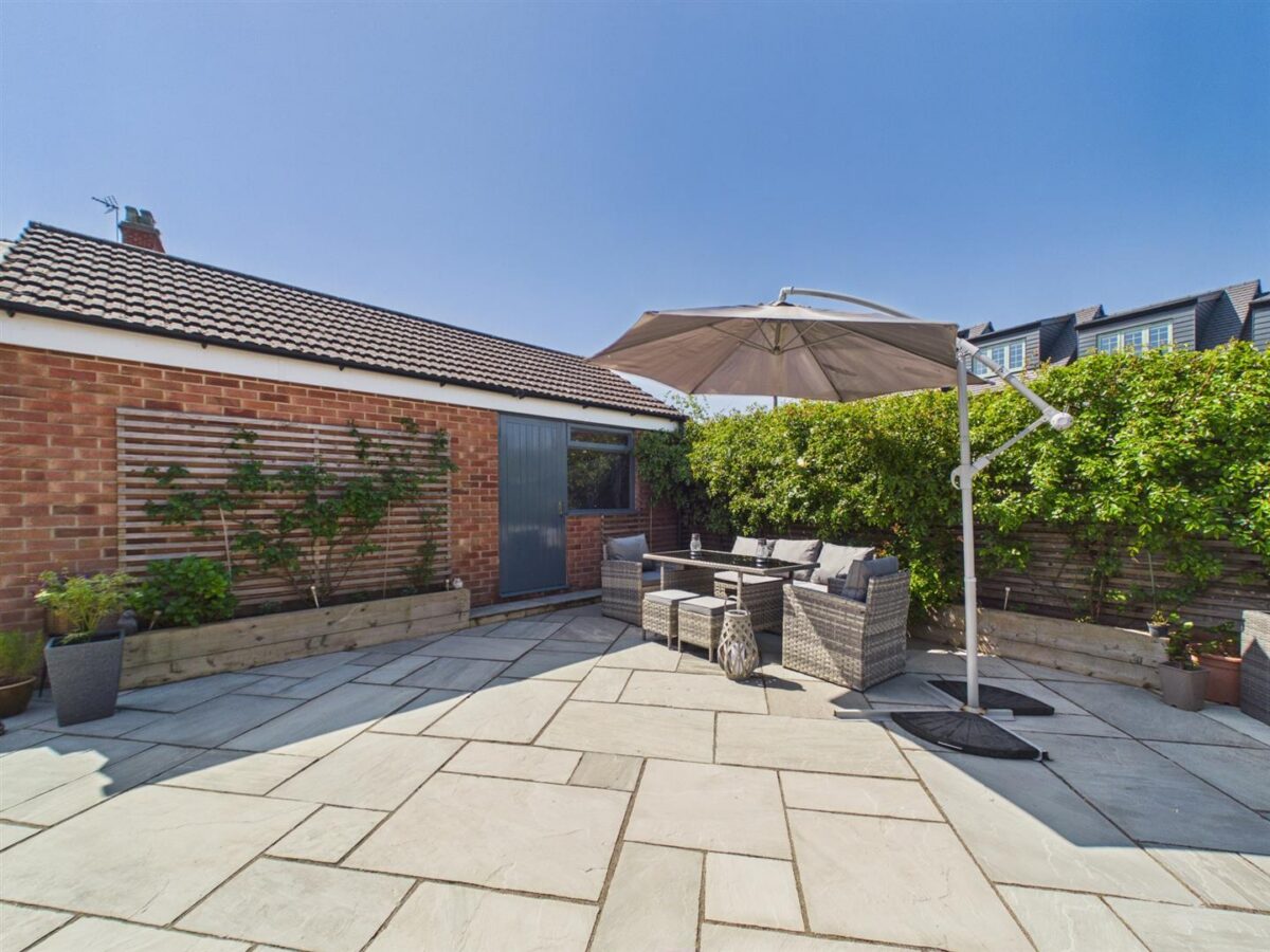 George Street, Melbourne, DE73 8JL