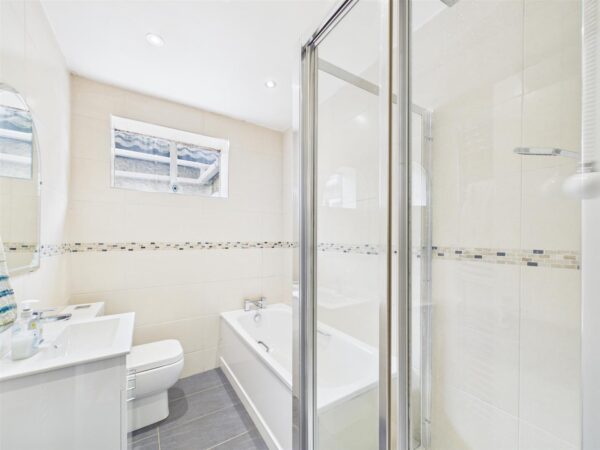 Trent Lane, Kings Newton, Melbourne, DE73 8BT