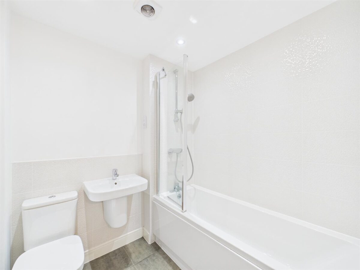 Geraldine Way, Castle Donnington, DE74 0AE