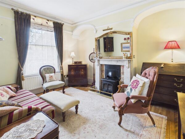 Warwick House, Derby Road, Melbourne, DE73 8FE