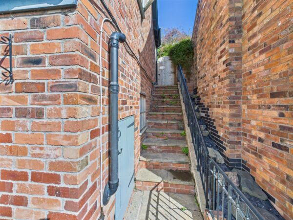 Harebell, Hollow Road, Breedon-On-The-Hill, DE73 8AU