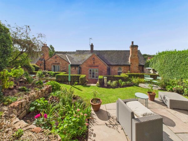 Harebell, Hollow Road, Breedon-On-The-Hill, DE73 8AU