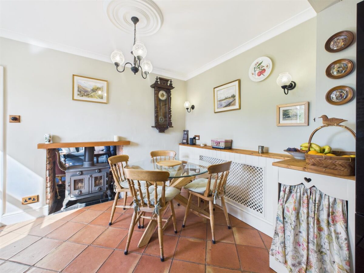 Harebell, Hollow Road, Breedon-On-The-Hill, DE73 8AU