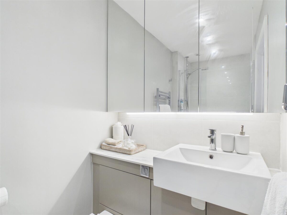 Valley View, Ticknall Road, Hartshorne, DE11 7BF