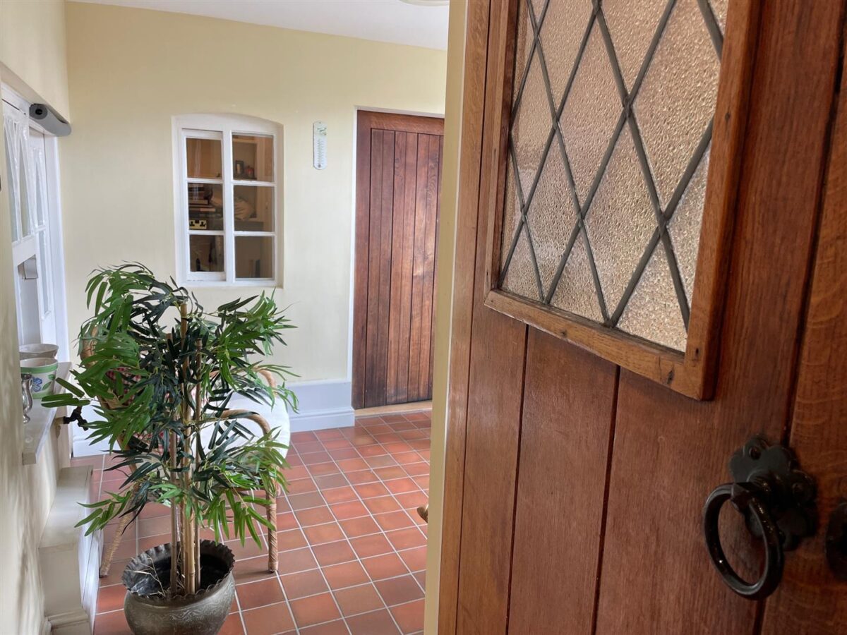 Warwick House, Derby Road, Melbourne, DE73 8FE