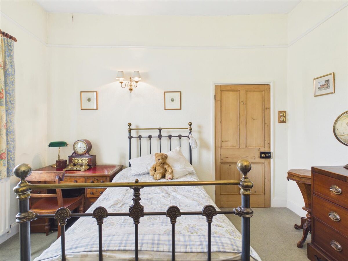 Warwick House, Derby Road, Melbourne, DE73 8FE