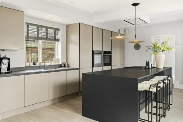 Valley View, Ticknall Road, Hartshorne, DE11 7BF