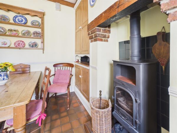 Warwick House, Derby Road, Melbourne, DE73 8FE