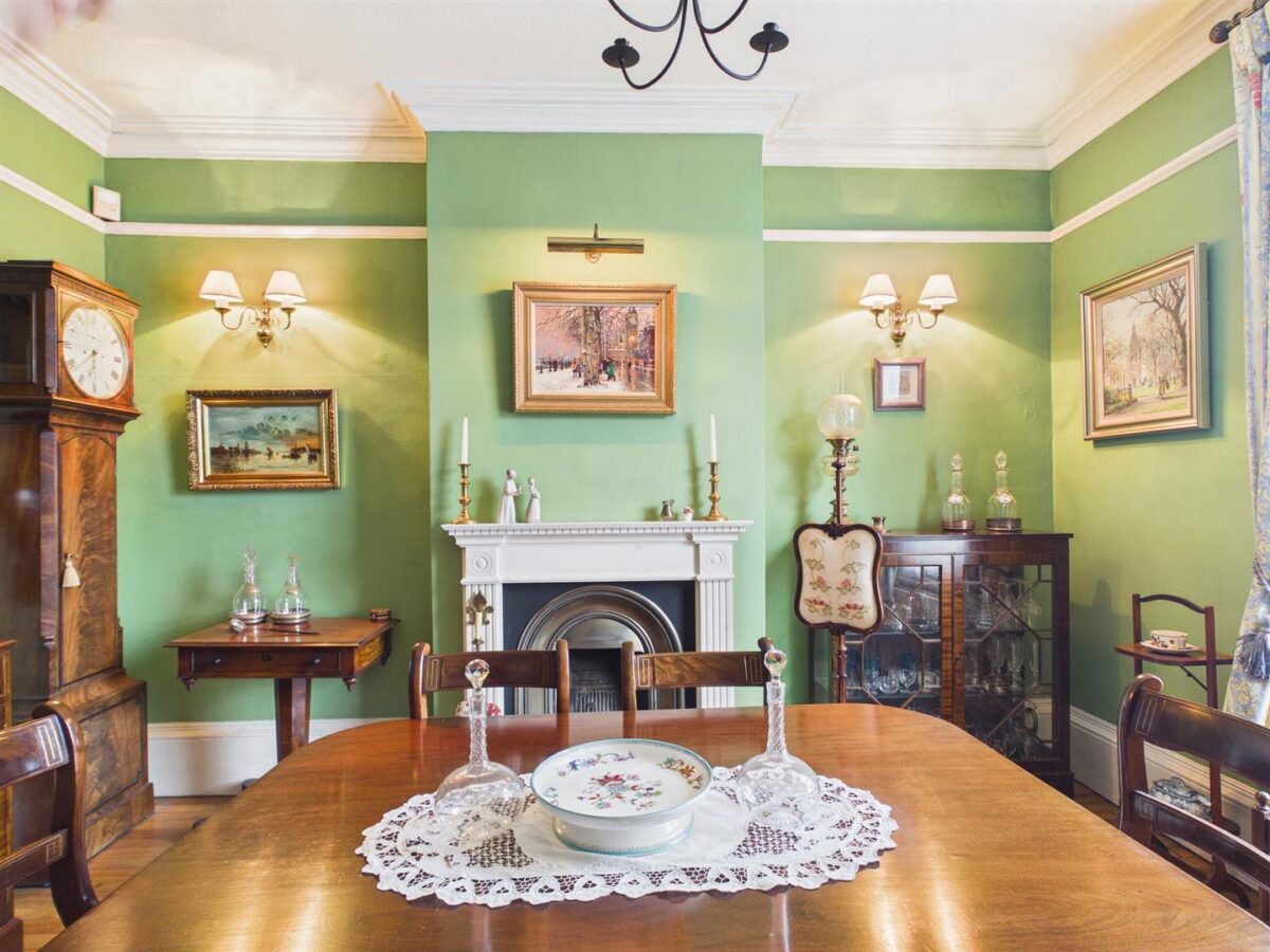 Warwick House, Derby Road, Melbourne, DE73 8FE