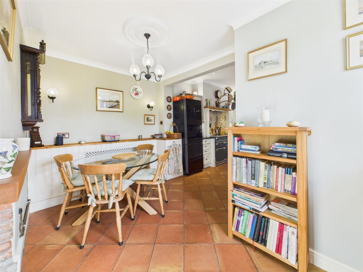 Harebell, Hollow Road, Breedon-On-The-Hill, DE73 8AU