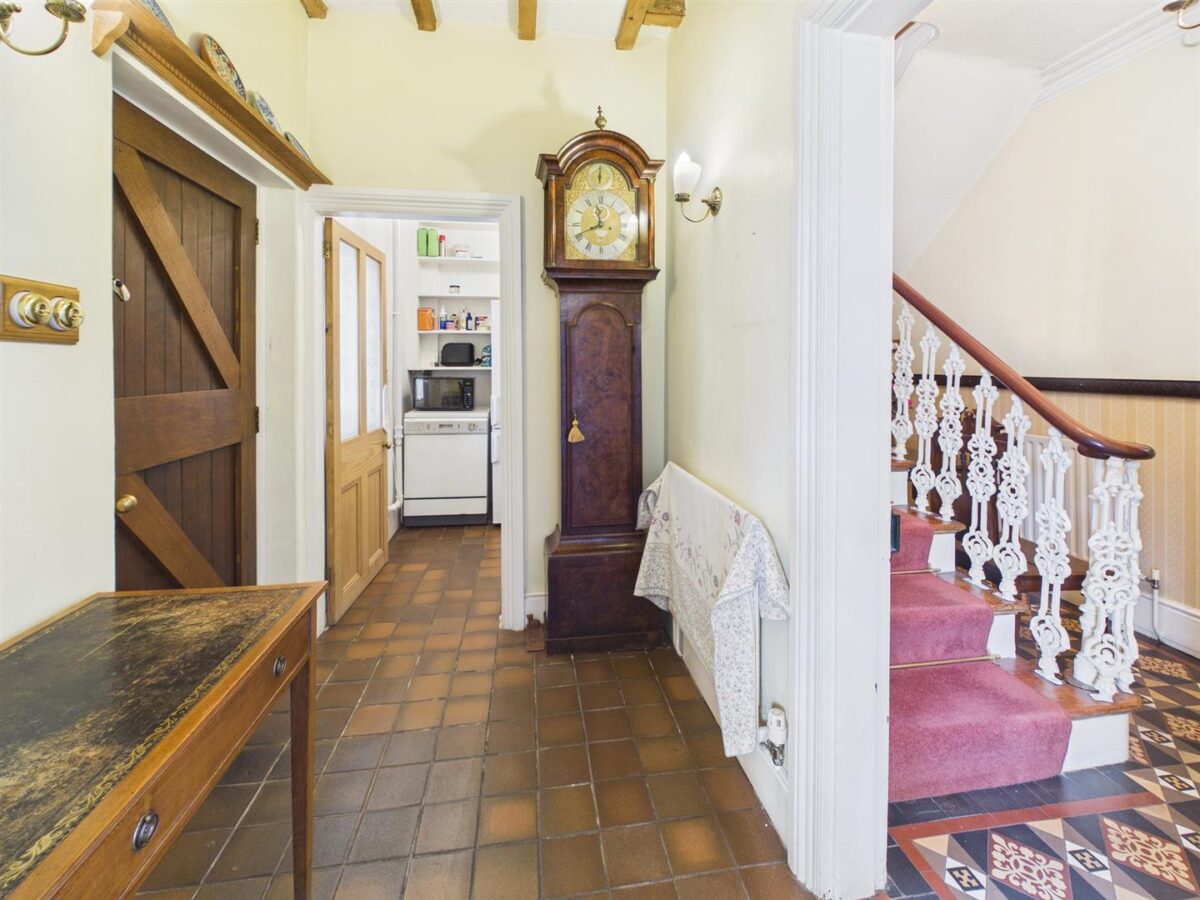 Warwick House, Derby Road, Melbourne, DE73 8FE