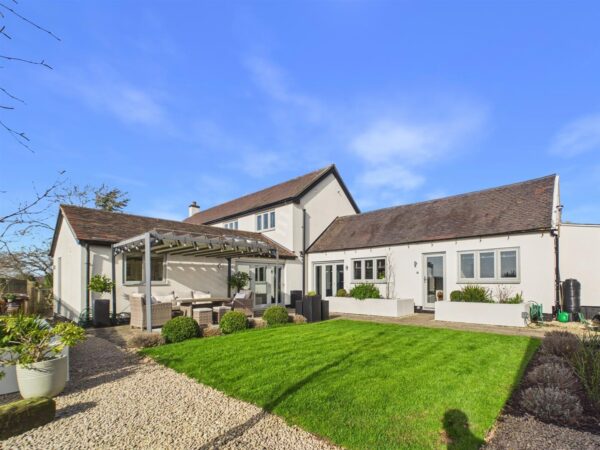 Valley View, Ticknall Road, Hartshorne, DE11 7BF