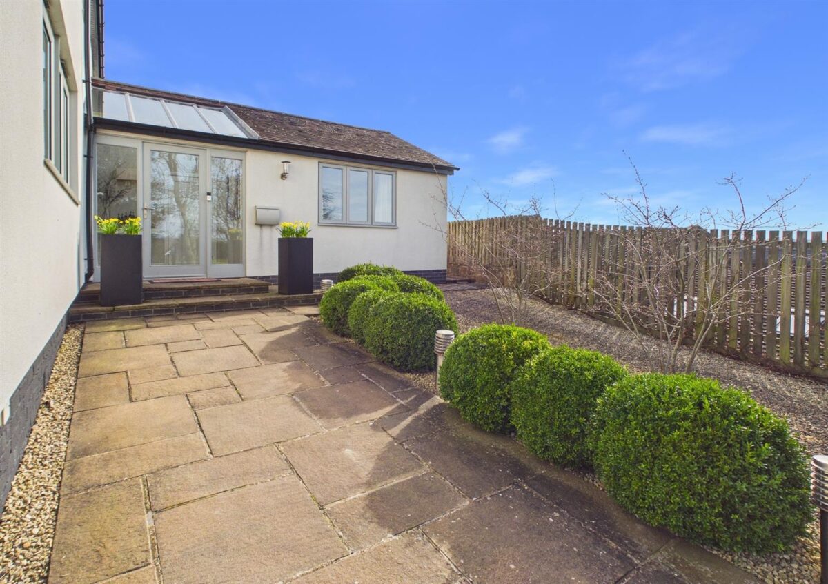 Valley View, Ticknall Road, Hartshorne, DE11 7BF